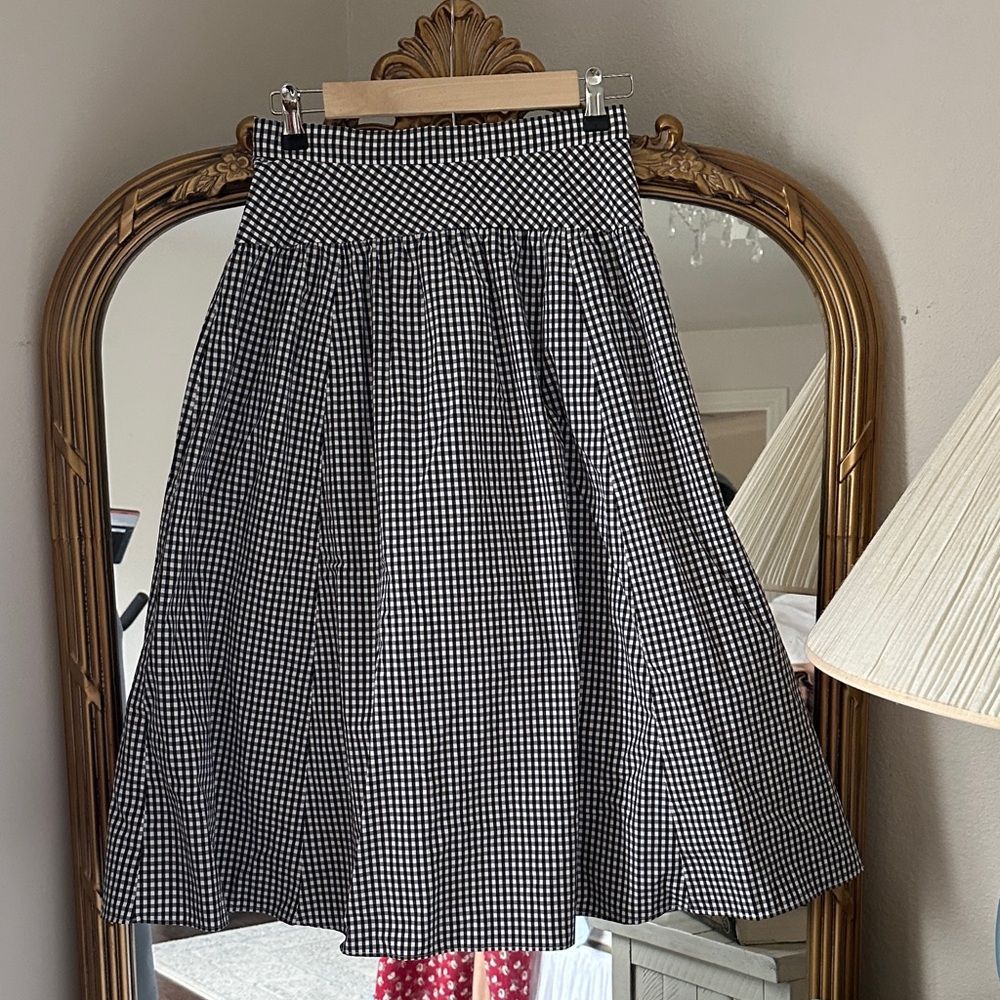 J. Crew size 0, black and white gang of midi skirt